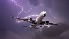 Blitz im Flugzeug: Müssen Passagiere Angst haben?