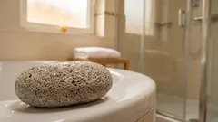 Warum sich der Zustand der Fersen nach der Behandlung mit Bimsstein verschlechtert – eine wissenschaftliche Erklärung