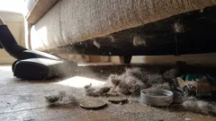 Versteckte Ecken in der Wohnung, die man leicht übersieht – und wo sich der Schmutz ansammelt